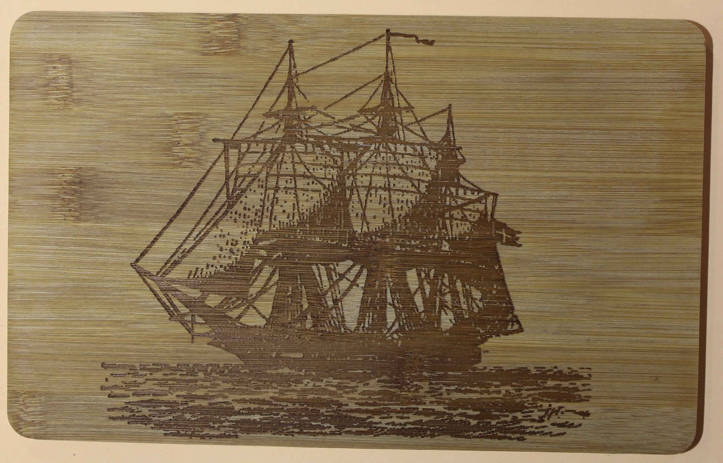 Frühstücksbrettchen Segelschiff Windjammer Bambus Laser graviert