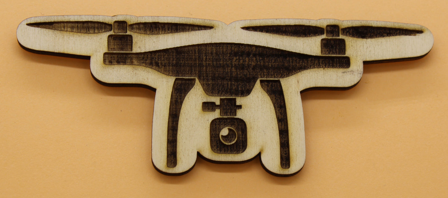 Lasergeschnittener und graviert Holz Magnetpin Drohne Stylische Deko für Technik-Fans