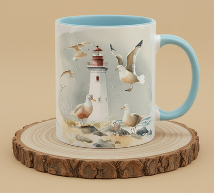 Keramiktasse Maritim Leuchtturm mit See und Möwen